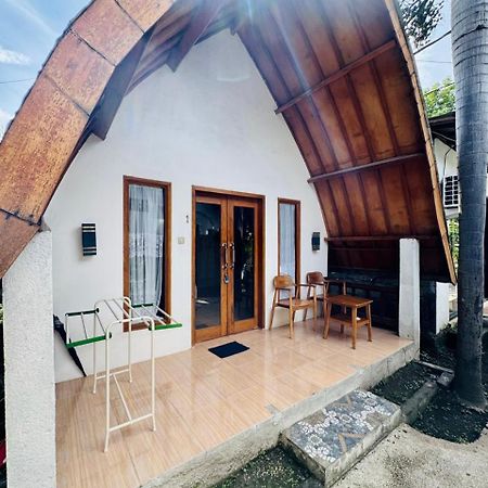 Lagom Guest House Gili Air Exterior photo
